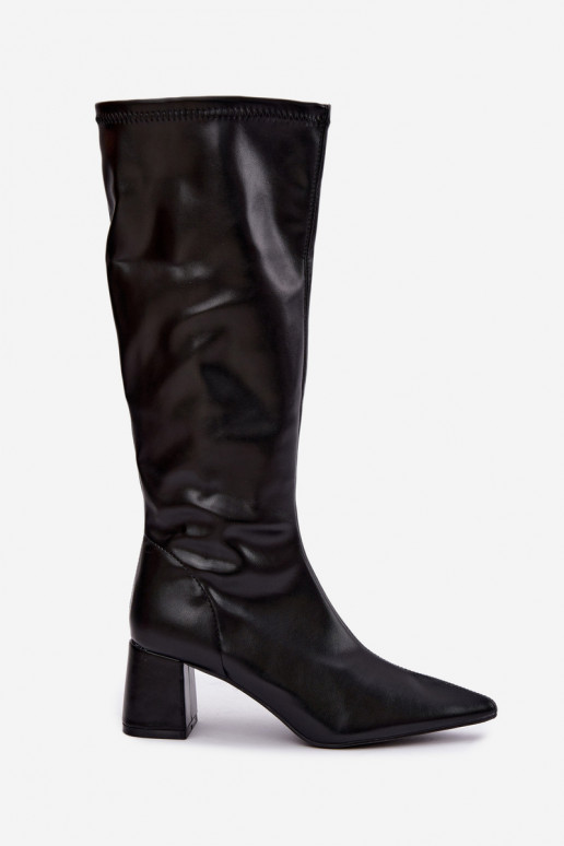 knielange Stiefel mit Absätzen und spitzen Zehen aus Kunstleder in Schwarz Amora