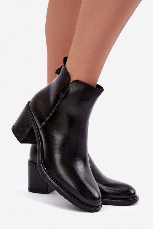 Wärmende Stiefeletten mit Absätzen in schwarzer Farbe Vinceza 58650