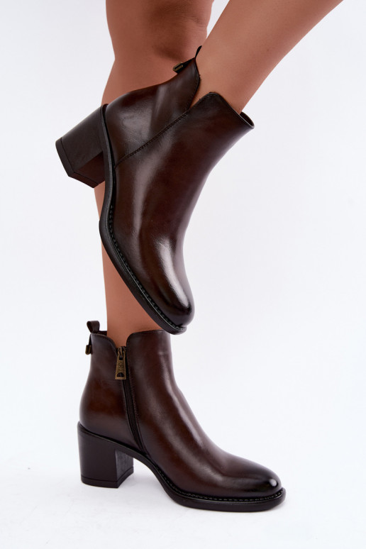 Wärmende Stiefeletten mit Absätzen in dunkelbrauner Farbe Vinceza 58650