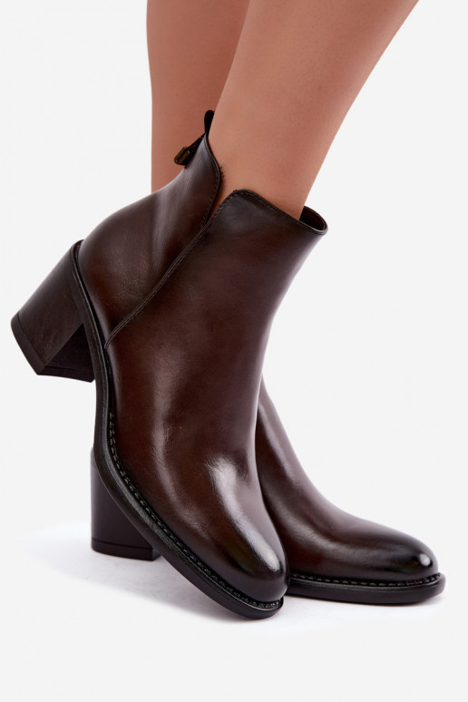Wärmende Stiefeletten mit Absätzen in dunkelbrauner Farbe Vinceza 58650