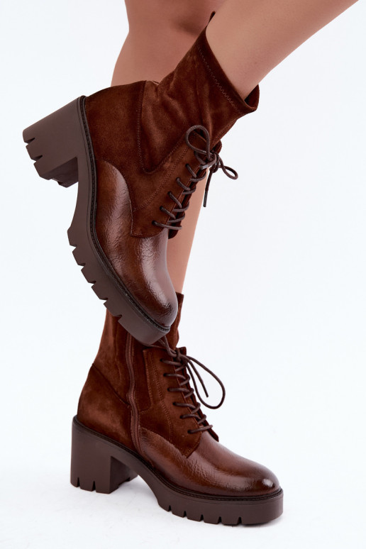 Damen-Stiefeletten auf klobigen Absätzen isoliert in brauner Farbe Vinceza 58665