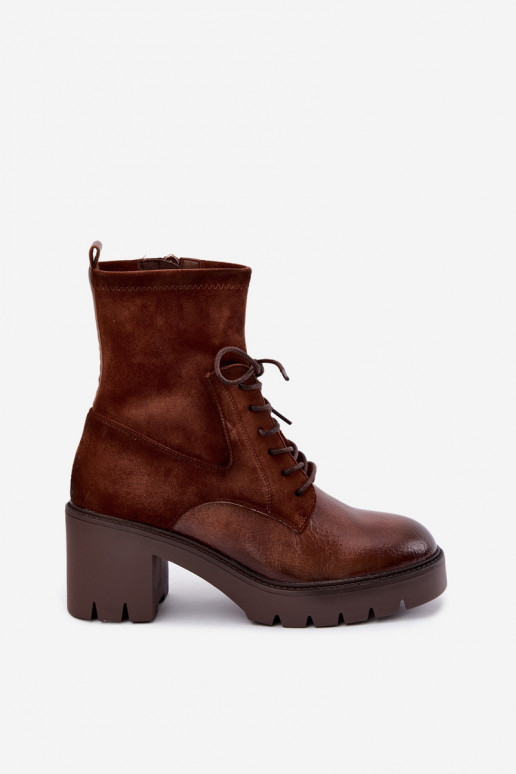 Damen-Stiefeletten auf klobigen Absätzen isoliert in brauner Farbe Vinceza 58665