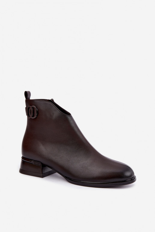 Wärmende Stiefeletten mit dekorativen Riemen in schokoladenfarbener Farbe Vinceza 58692