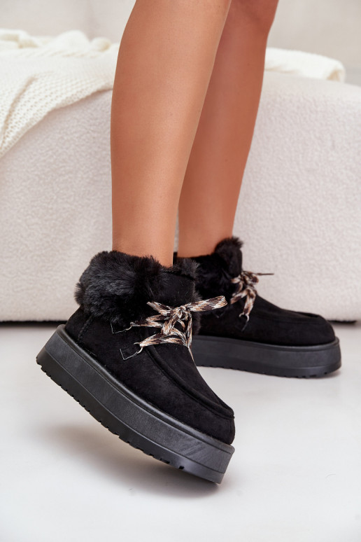 Niedrige Schneestiefel mit Plattform und Fell in Schwarz Neathren
