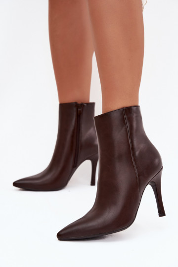 Isolierte Damen Stiefeletten mit dünnen Absätzen, aus Kunstleder, in Schokoladenfarbe Nolisse 2
