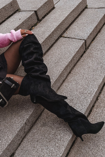 Slip-On Damen Über-Knie-Stiefel mit dünnen Absätzen in Schwarz Ysolienne 2