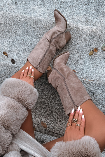 Isolierte Über-Knie-Stiefel im Cowboy-Stil mit Absatz, aus Kunstveloursleder, in Sandfarbe 2