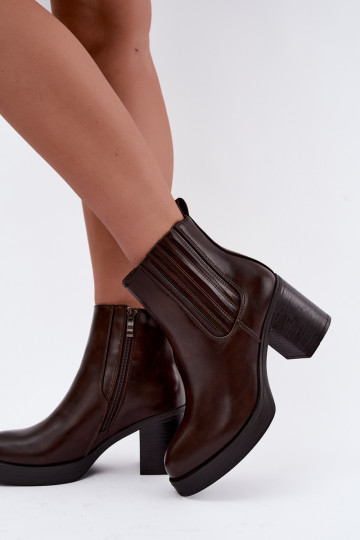 Schokoladenfarbene warme Stiefeletten mit Absatz Gisandra 2
