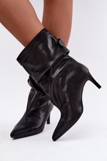 Schlüpfschuhe mit dünnen Absätzen und Riemen in schwarz Soreya 2