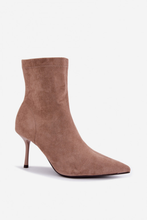Sandfarbene Stiefel mit schmalen Absätzen Nireya