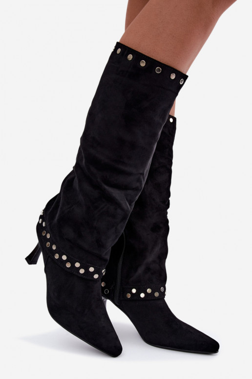 Schwarze isolierte lange Stiefel mit Dekoration Tai turiris