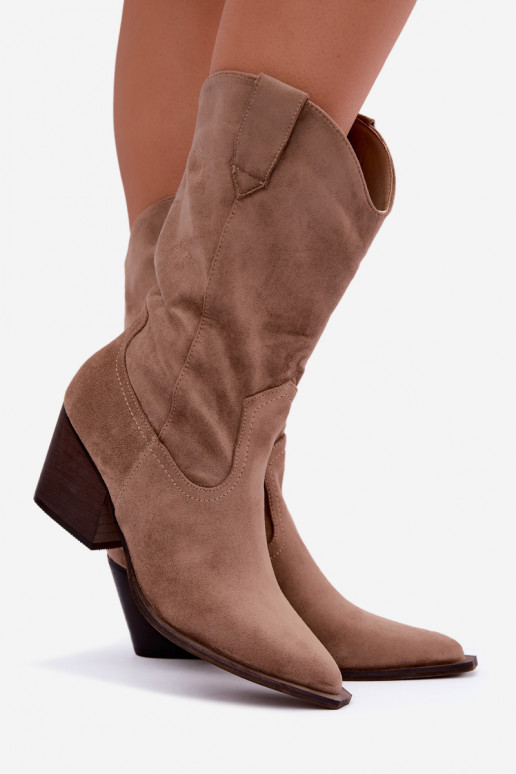 Sandfarbene isolierte Stiefel im Cowboy-Stil mit Absatz Serenza