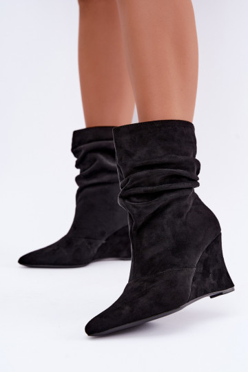 Geknitterte schwarze Stiefel mit Plattform Thalene 2