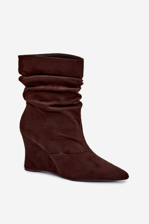 Geknitterte braune Stiefel mit Plattform Thalene