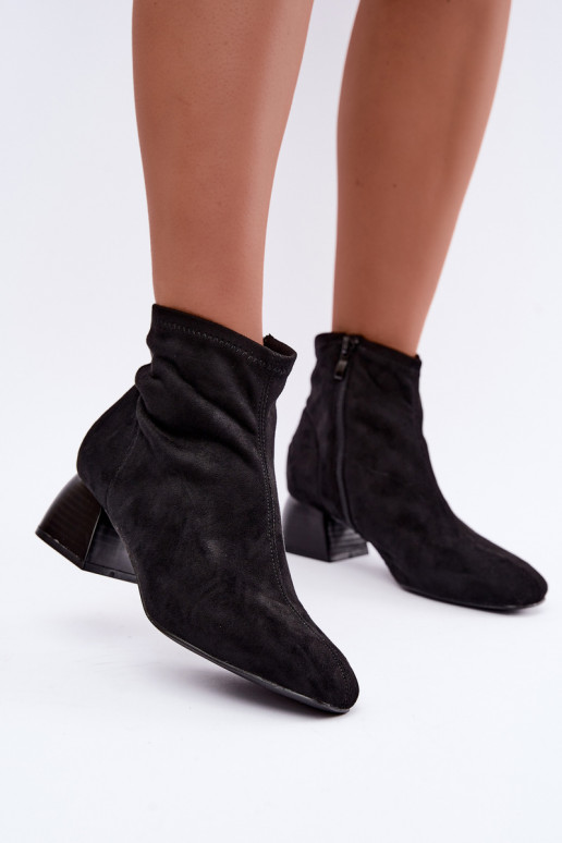 Schwarze Stiefeletten Klocke Estellea
