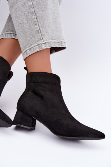 Schwarze Stiefeletten mit spitzen Zehen Klocke Heliara