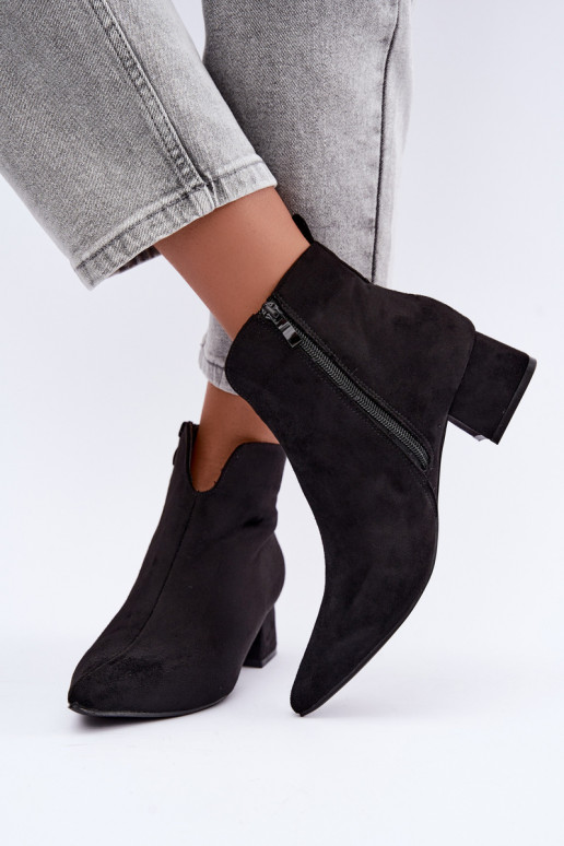 Schwarze Stiefeletten mit spitzen Zehen Klocke Heliara