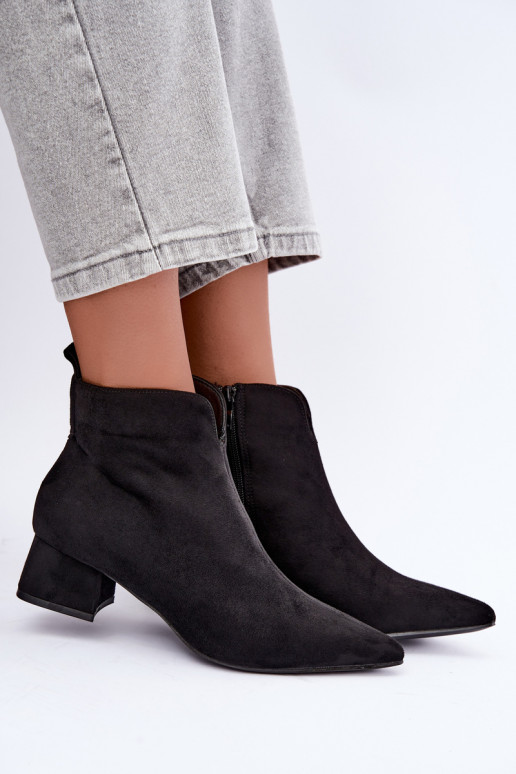 Schwarze Stiefeletten mit spitzen Zehen Klocke Heliara