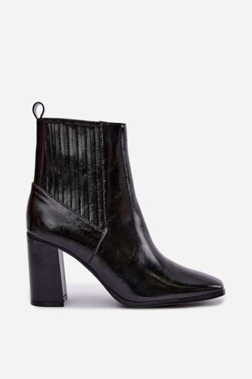 Schwarze Stiefeletten mit Lackeffekt Kallista