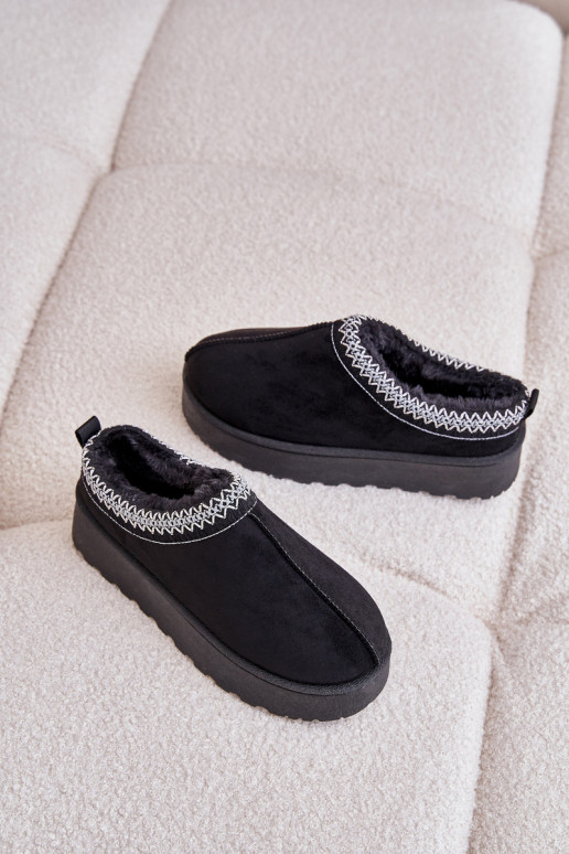 Schwarze Damen-Schneestiefel auf einer Plattform mit Isolierung und Fell innen Remenia
