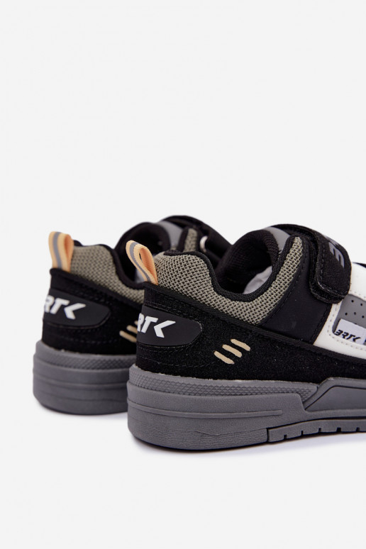 Sneaker für Jungen Bartek 8700210 in Schwarz und Grau