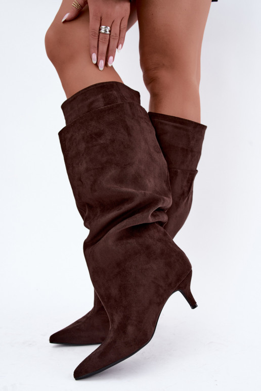 Warmen kniehohe Stiefel mit Rüschen und Absatz in Schokoladenfarbe Oriellea