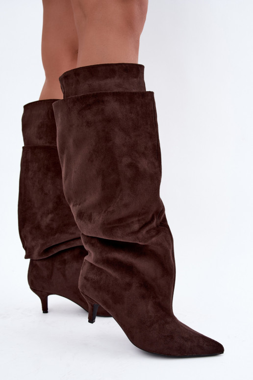 Warmen kniehohe Stiefel mit Rüschen und Absatz in Schokoladenfarbe Oriellea