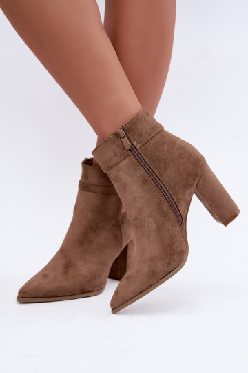 Stiefeletten mit Absatz und dekorativen Riemen in Sandfarbe Preselle 2