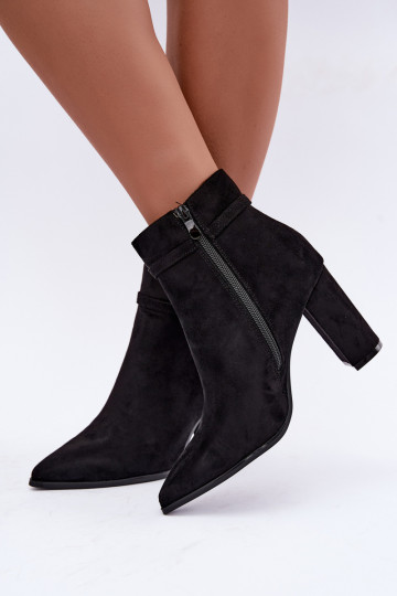 Stiefeletten mit Absatz und dekorativen Riemen in schwarzer Farbe Preselle 2