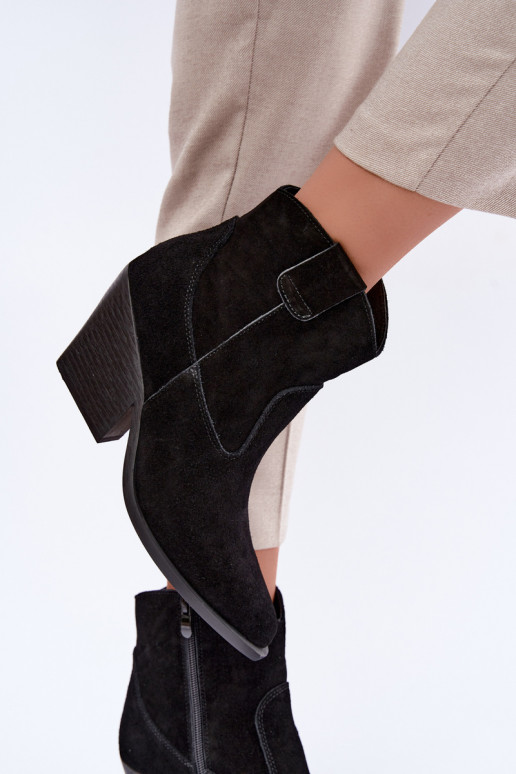 gefütterte Wildleder-Cowboy-Stiefel mit Absatz in schwarzer Farbe Tirabelle