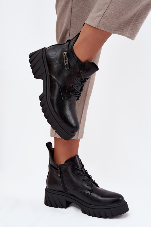 Niedrige warme Damen Stiefeletten mit verzierten Absätzen schwarz Therisse
