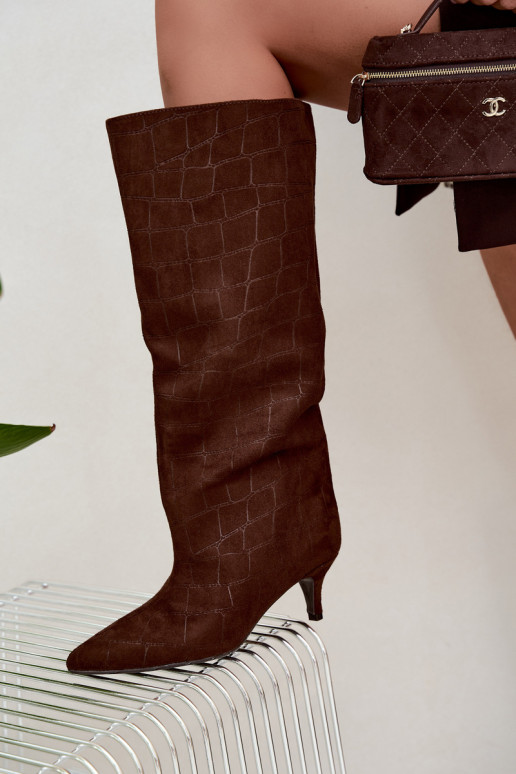 Braune Überknie-Stiefel zum Hineinschlüpfen mit geprägten Details und Absätzen Cazelle
