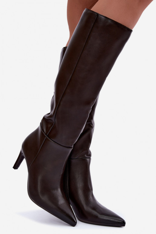 Wärmende hohe Stiefel mit Rüschen und Absätzen in Schokolade Rodeline