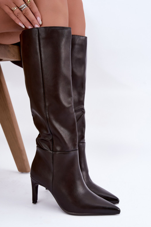 Wärmende hohe Stiefel mit Rüschen und Absätzen in Schokolade Rodeline