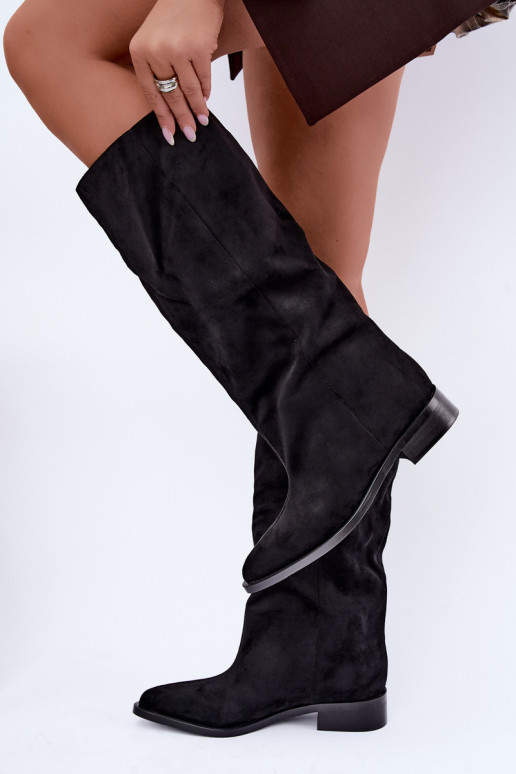 Slip-On hohe Stiefel mit breiten Absätzen in Schwarz Cadorine