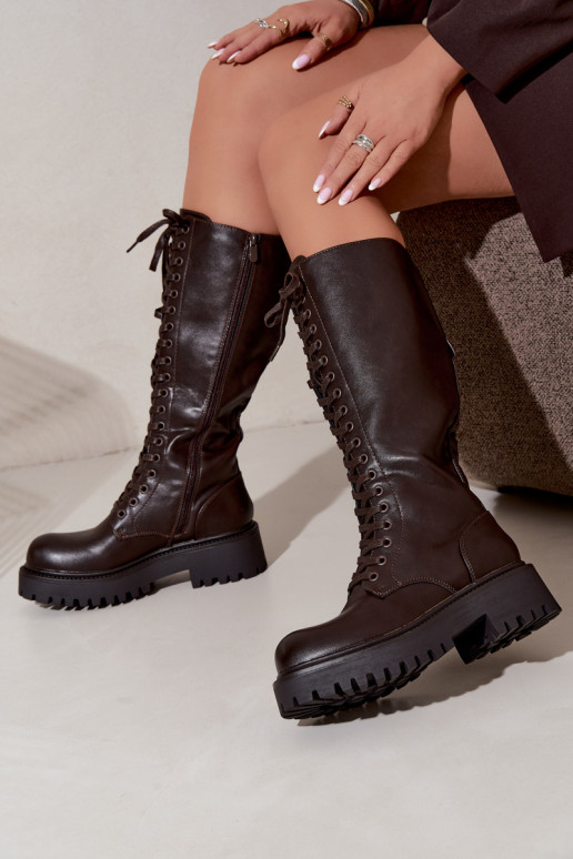 Wärmende Damen Stiefel mit Plattform und Schnürsenkeln in Schokolade Kasmina