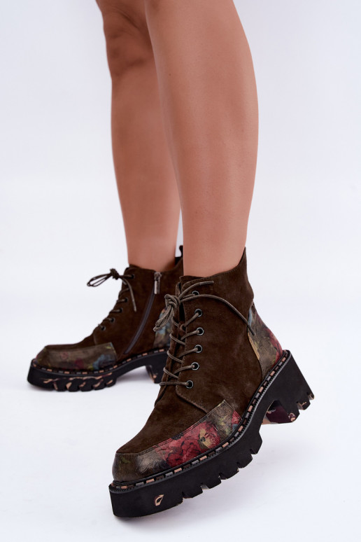 Braune gefütterte Velourslederstiefel mit Schnürung und Blumenmotiven Artiker 59C0250