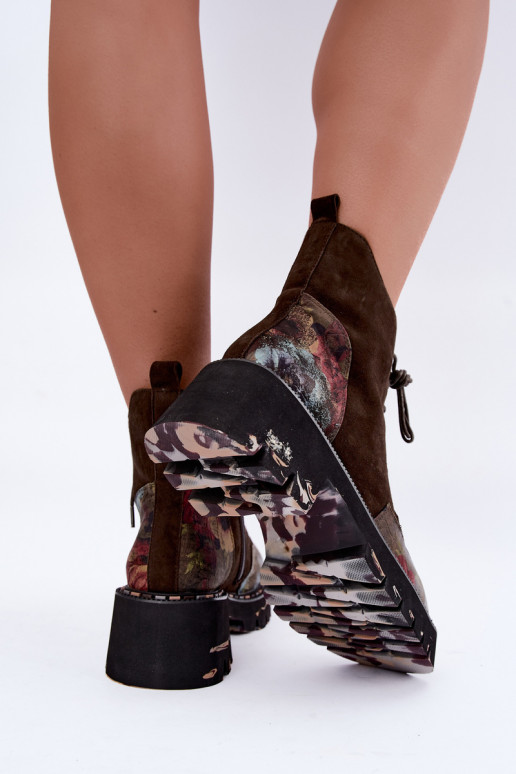 Braune gefütterte Velourslederstiefel mit Schnürung und Blumenmotiven Artiker 59C0250