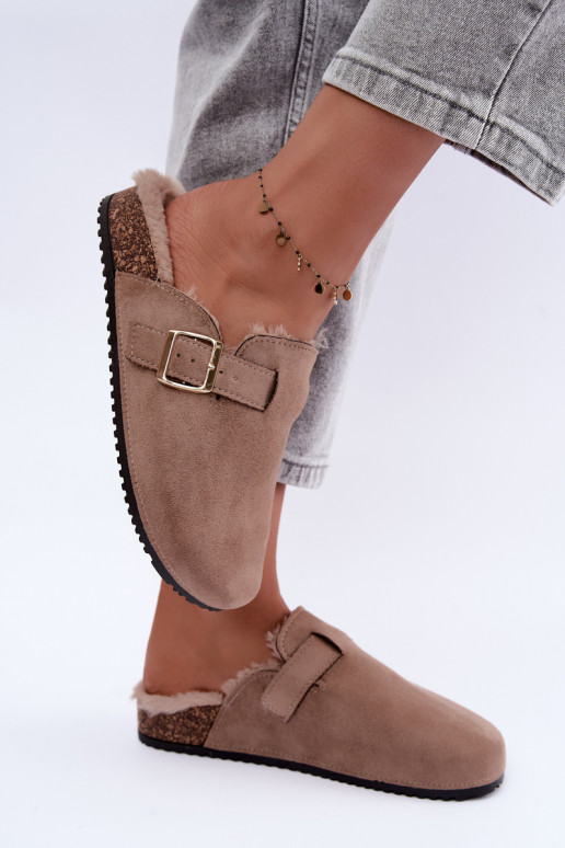 Damen Clogs mit Fell innen und Schnallen in Sand Tamera