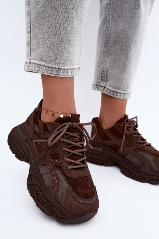 Sneaker mit schokoladenfarbener Dekoration Amselle