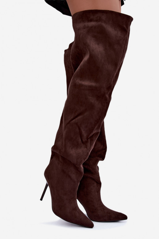 Damenstiefel mit dünnen Absätzen oberhalb des Knies braune Farbe Aderelle