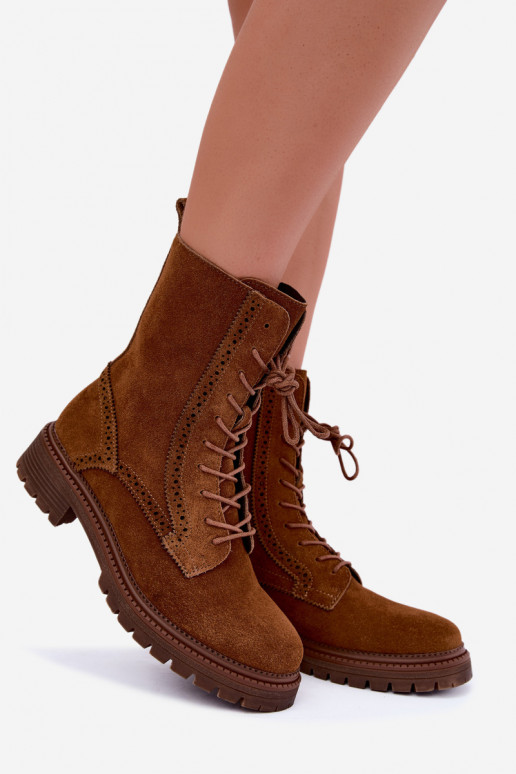 Wärmende braune Schnürstiefeletten aus Veloursleder Rasvena