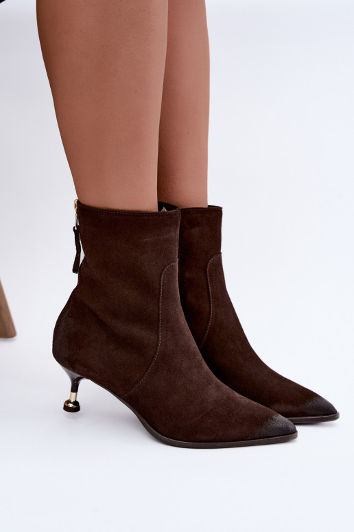 Wärmende Velourslederstiefeletten mit Absatz Zazoo 60629 Czekoladoje