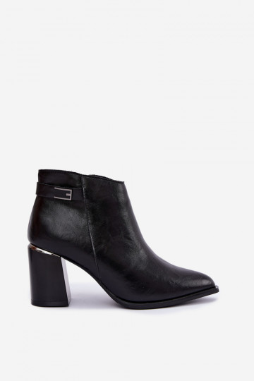 Wärmende schwarze Stiefeletten mit Absatz und dekorativen Riemen Irmelle 2