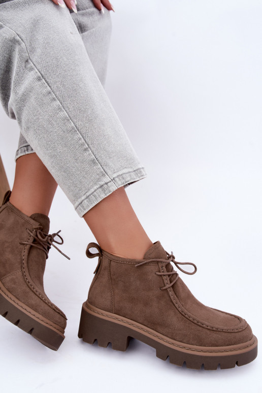Schnürstiefeletten aus Kunstveloursleder in Sand Farella