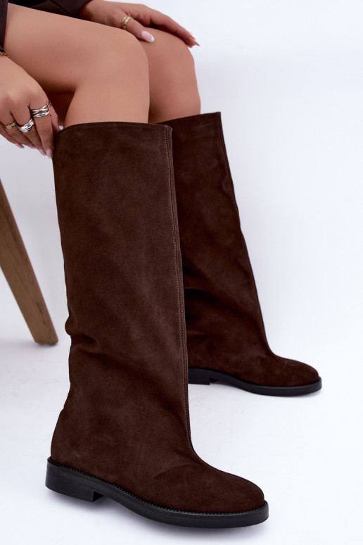 Wärmende kniehohe Stiefel aus Kunstveloursleder mit breiten Absätzen in Braun Zazoo 542