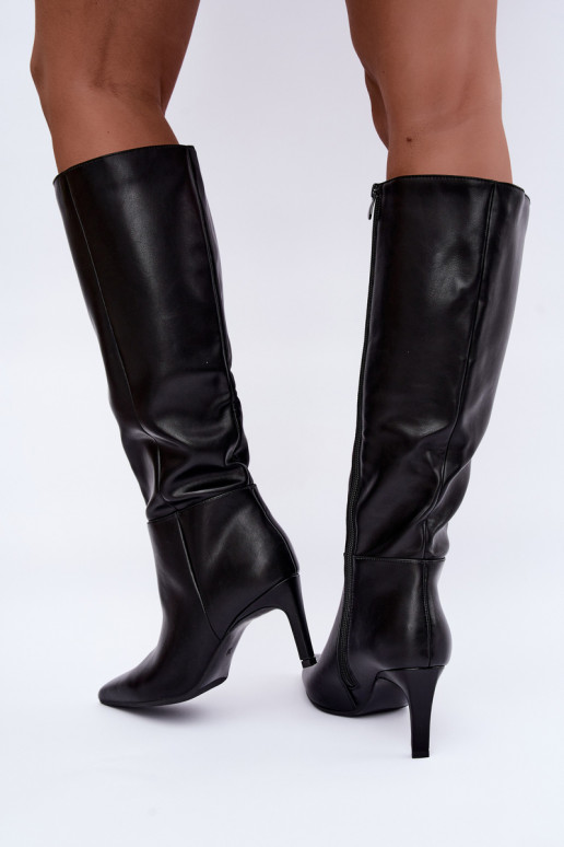 Wärmende hohe Stiefel mit Rüschen und Absätzen in Schwarz Rodeline