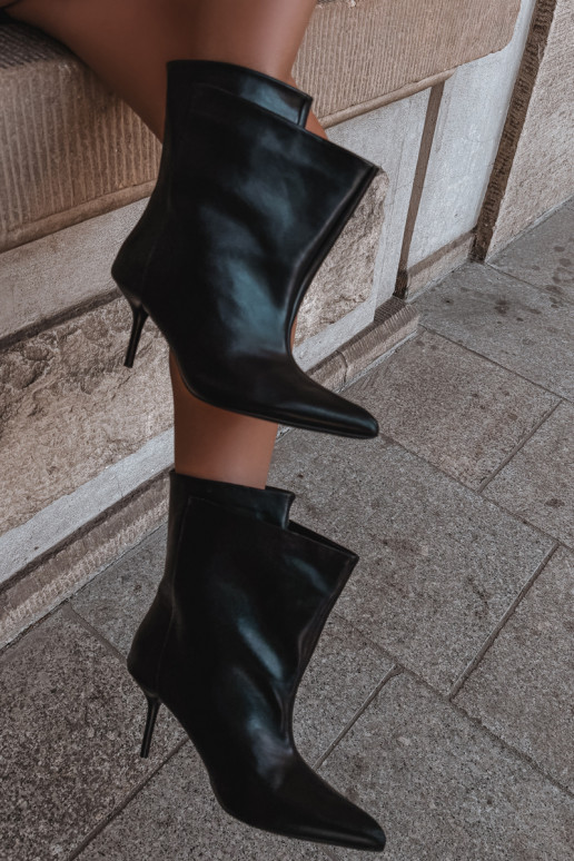 Isolierte Damarielle Stiefeletten mit dünnen Absätzen in Schwarz