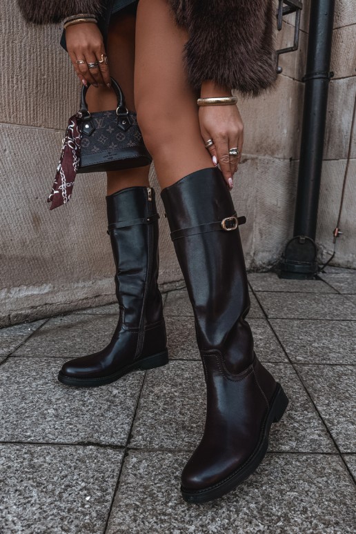 Damen kniehohe Stiefel mit breiten Absätzen und Riemen mit Schnallen in schokoladenfarbener Sylvena
