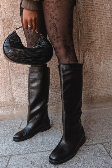 Wärmende lederne kniehohe Stiefel mit breiten Absätzen in Schwarz Zazoo 542 2